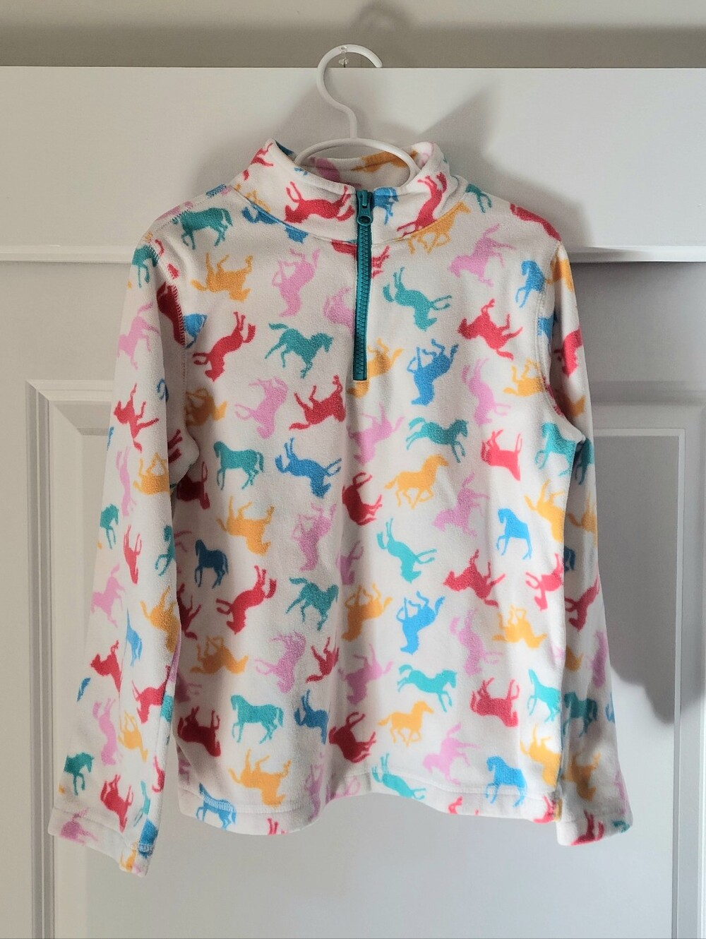 Garnet Hill Kids White Fleece with Horse Print